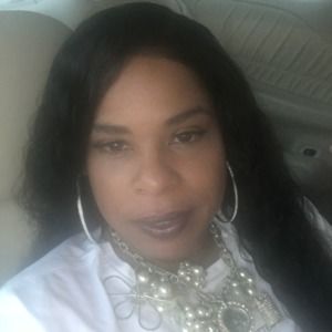 Meet your Posher, Shakia